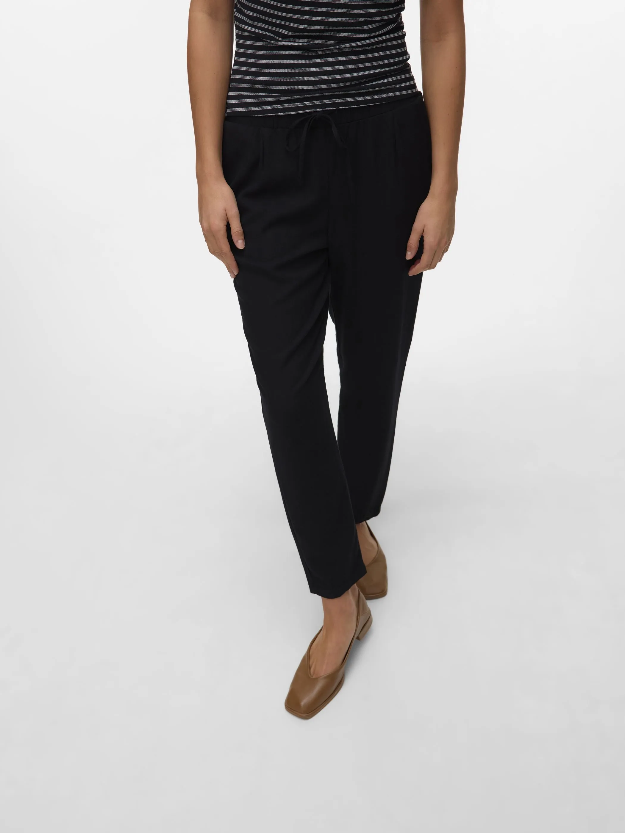 Vero Moda 10279691 VMJESMILO ANKLE PANTS Schwarz 875236 177868 4