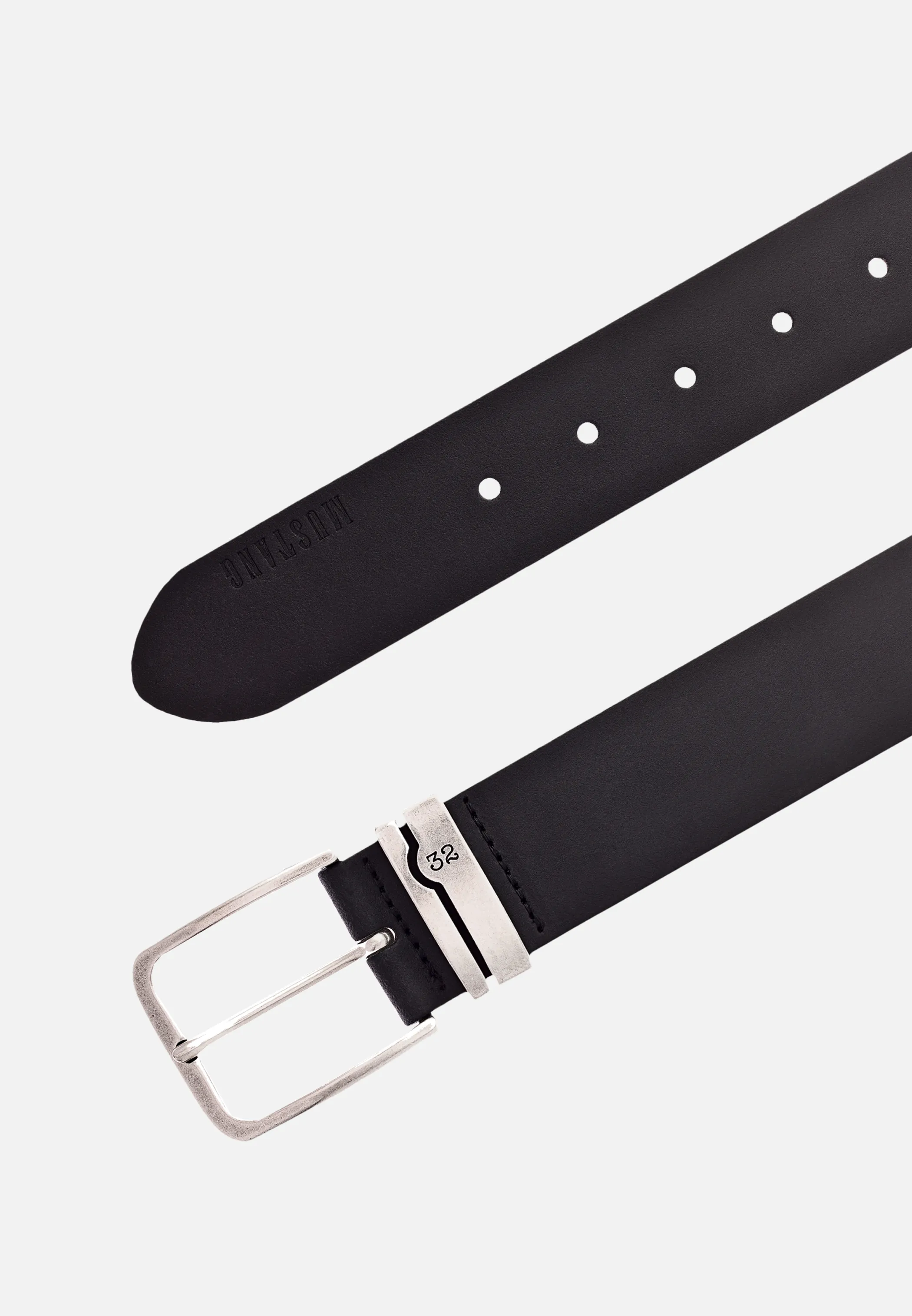 Mustang MG2031L14 40 mm Ledergürtel Q. Schwarz 885646 0790 2 Mustang MG2031L14 40 mm Ledergürtel Q. Schwarz 885646 0790 2