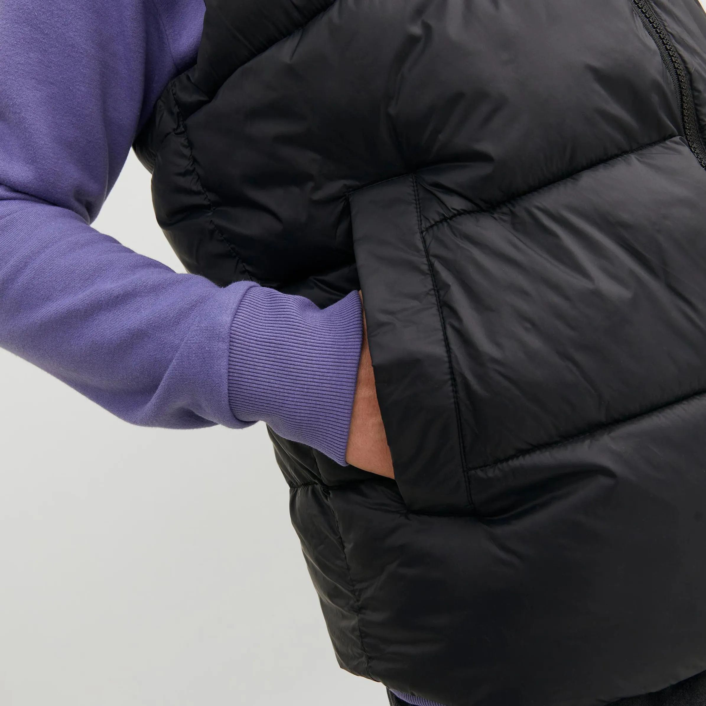 Jack Jones 12235861 JJETOBY BODYWARMER CO Schwarz 878873 178012 4 Jack Jones 12235861 JJETOBY BODYWARMER CO Schwarz 878873 178012 4