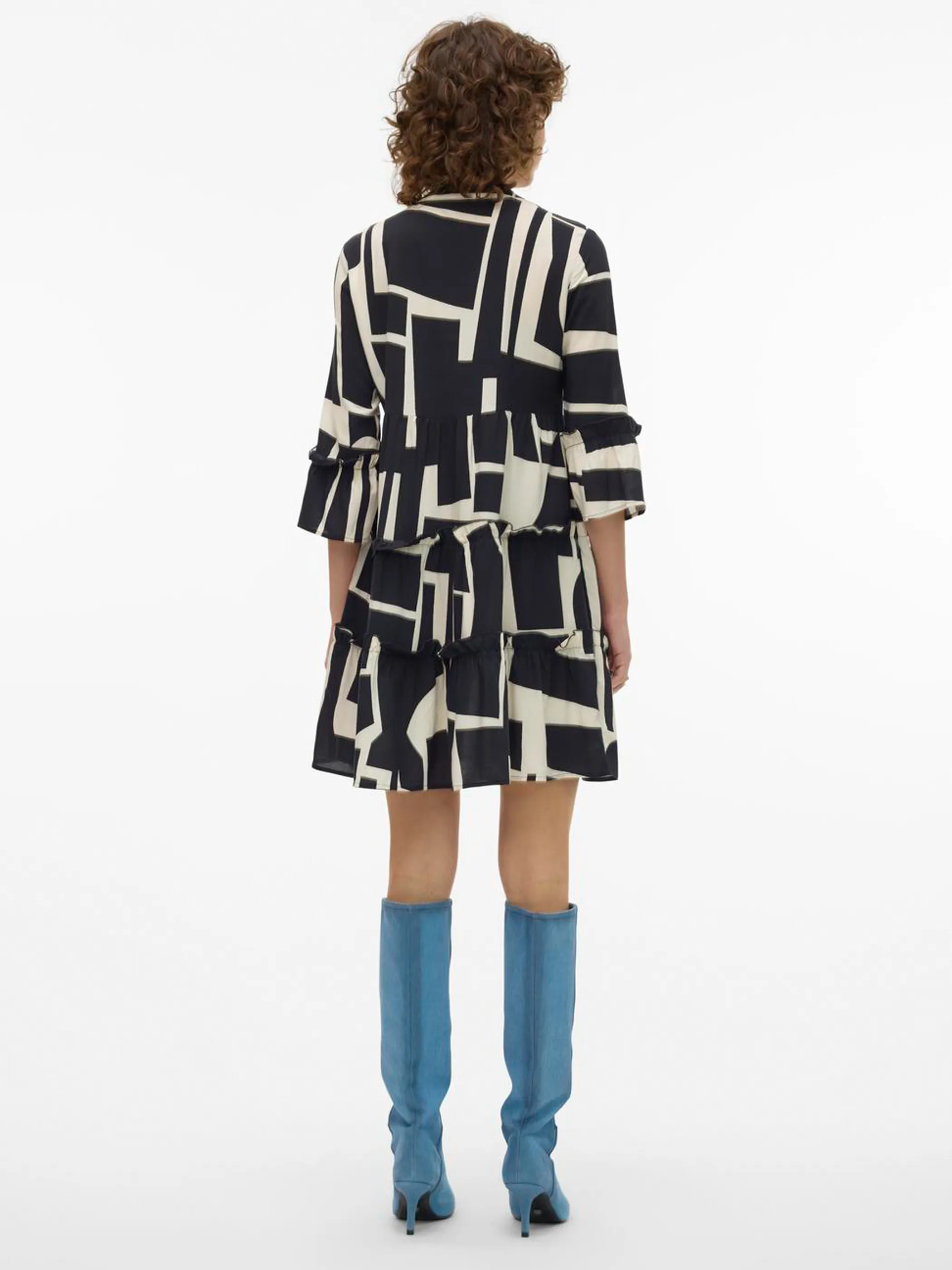 Vero Moda 10297359 VMEASY JOY 3/4 SHORT Schwarz 894434 177868025 2 Vero Moda 10297359 VMEASY JOY 3/4 SHORT Schwarz 894434 177868025 2