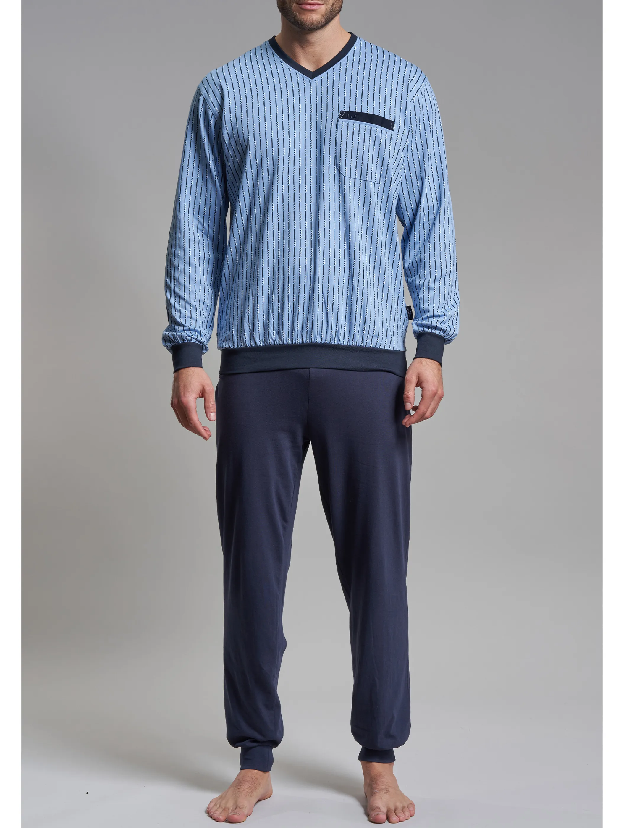 Götzburg 452013/4008 Pyjama, V-A., Bünd Blau 853008 625 4 Götzburg 452013/4008 Pyjama, V-A., Bünd Blau 853008 625 4