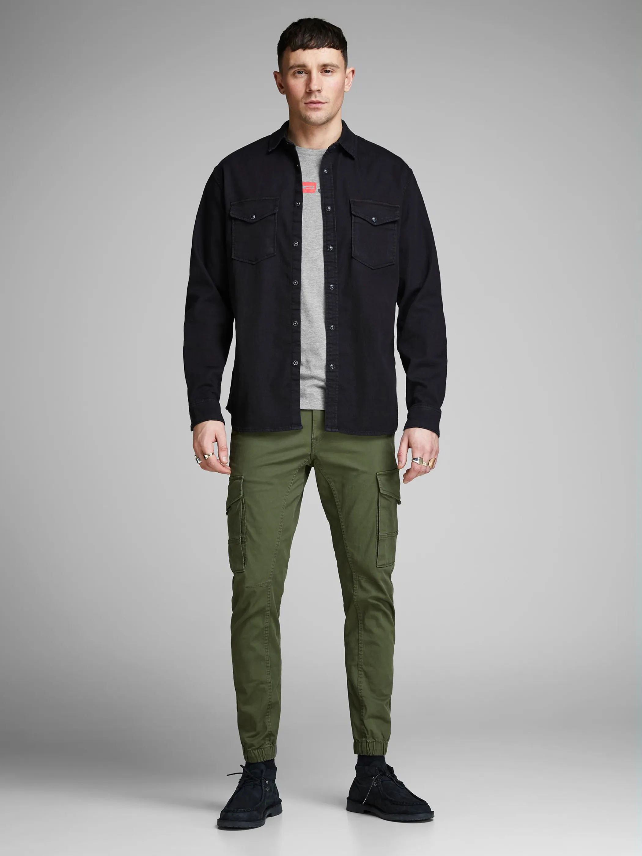 Jack Jones 12137126 JJECORP LOGO TEE SS C Grau 832988 179085002 4 Jack Jones 12137126 JJECORP LOGO TEE SS C Grau 832988 179085002 4