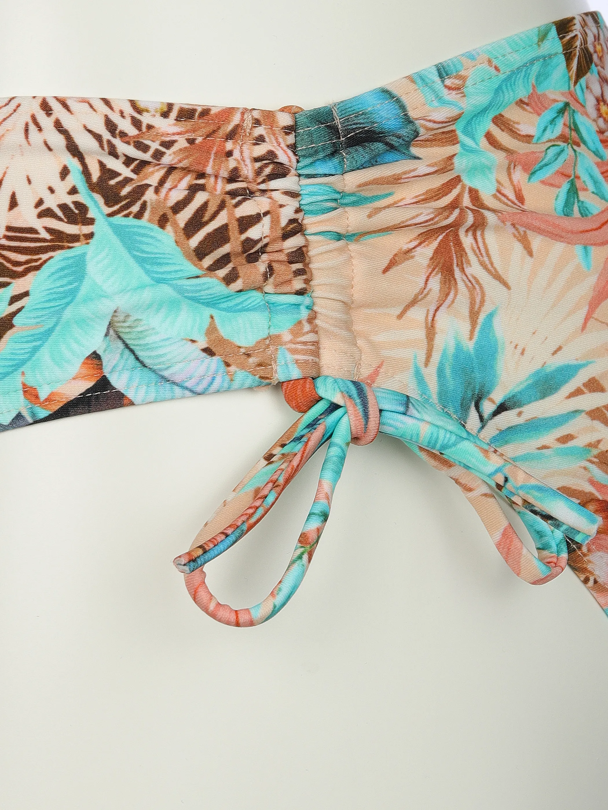 Grinario Sports Da-Bikini Hose Grün 906272 AOP GREEN 3