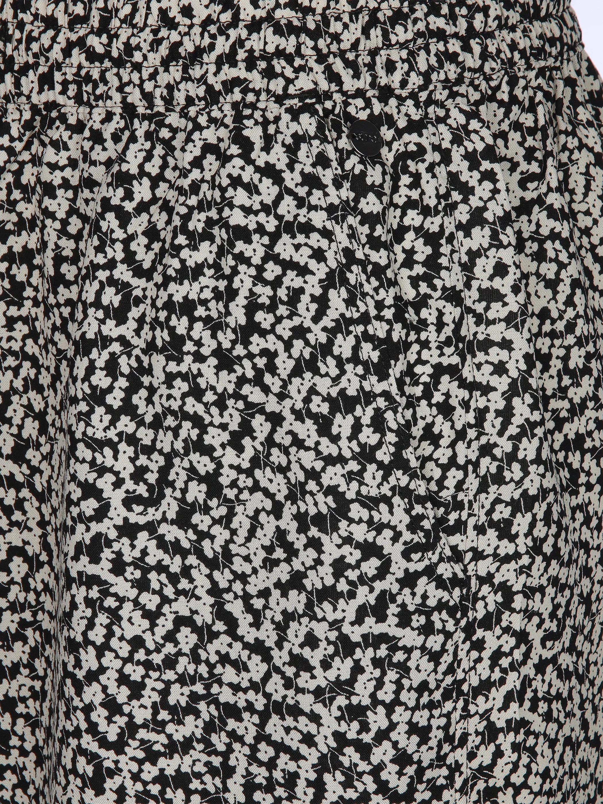 Sure Da-Shorts loose fit Weiß 908244 FLOWERS 4
