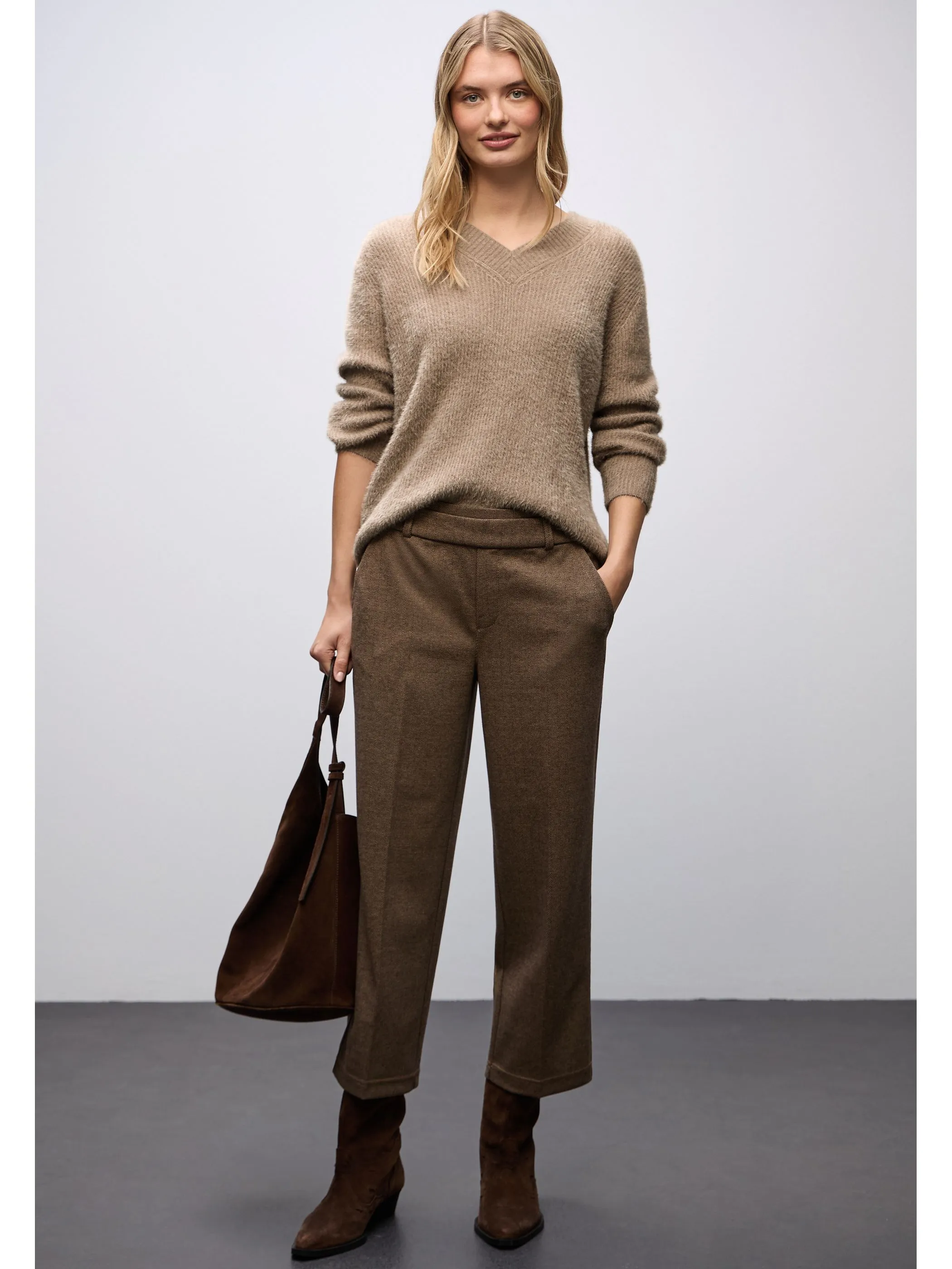 Street One A303433 LTD QR_fluffy v-neck sweater Braun 926179 16072 4