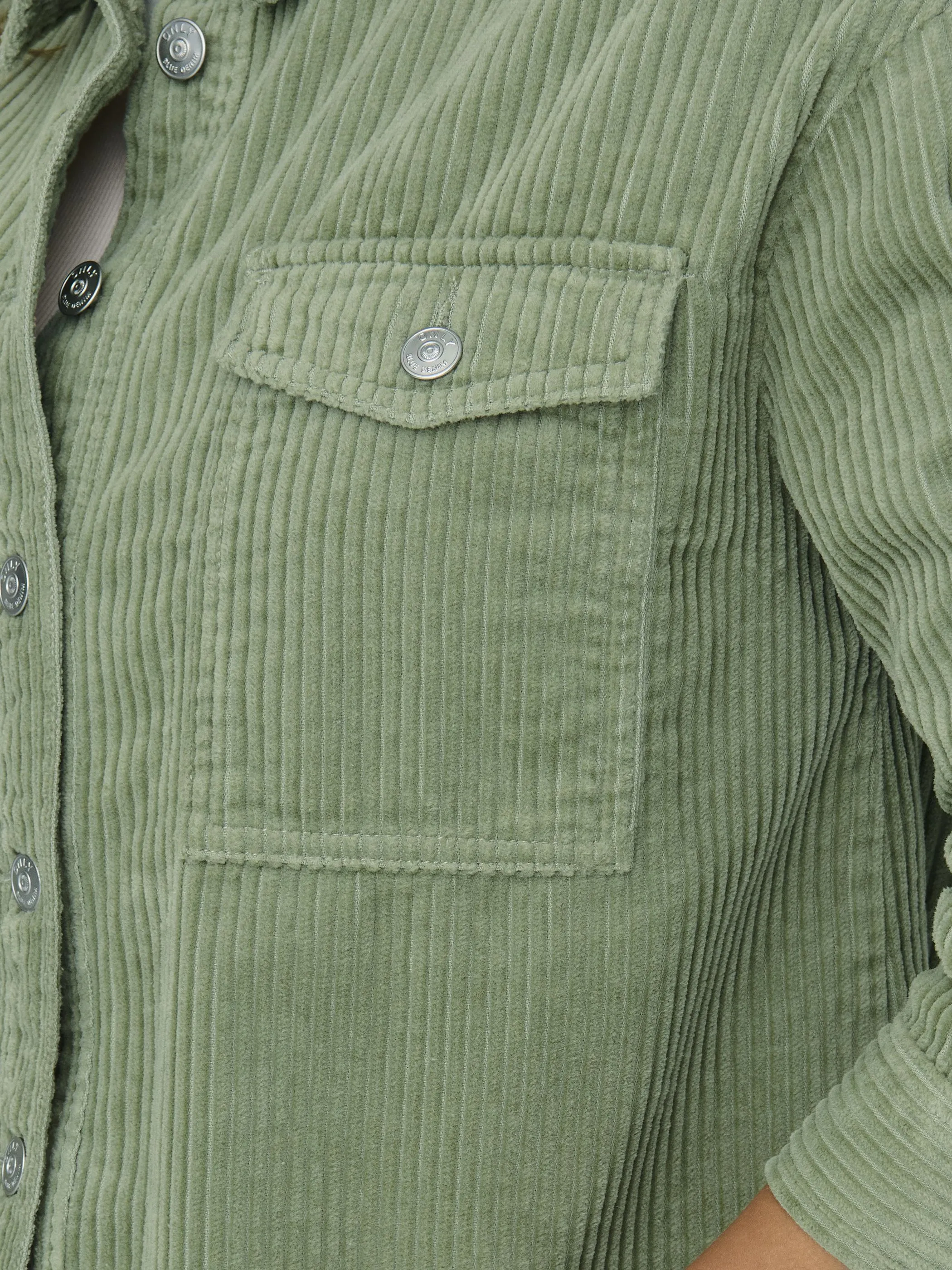 Only ONLY 15222456 ONLMARINA-ENY LIFE L/S CORD JACKET Grün 913013 213591 3