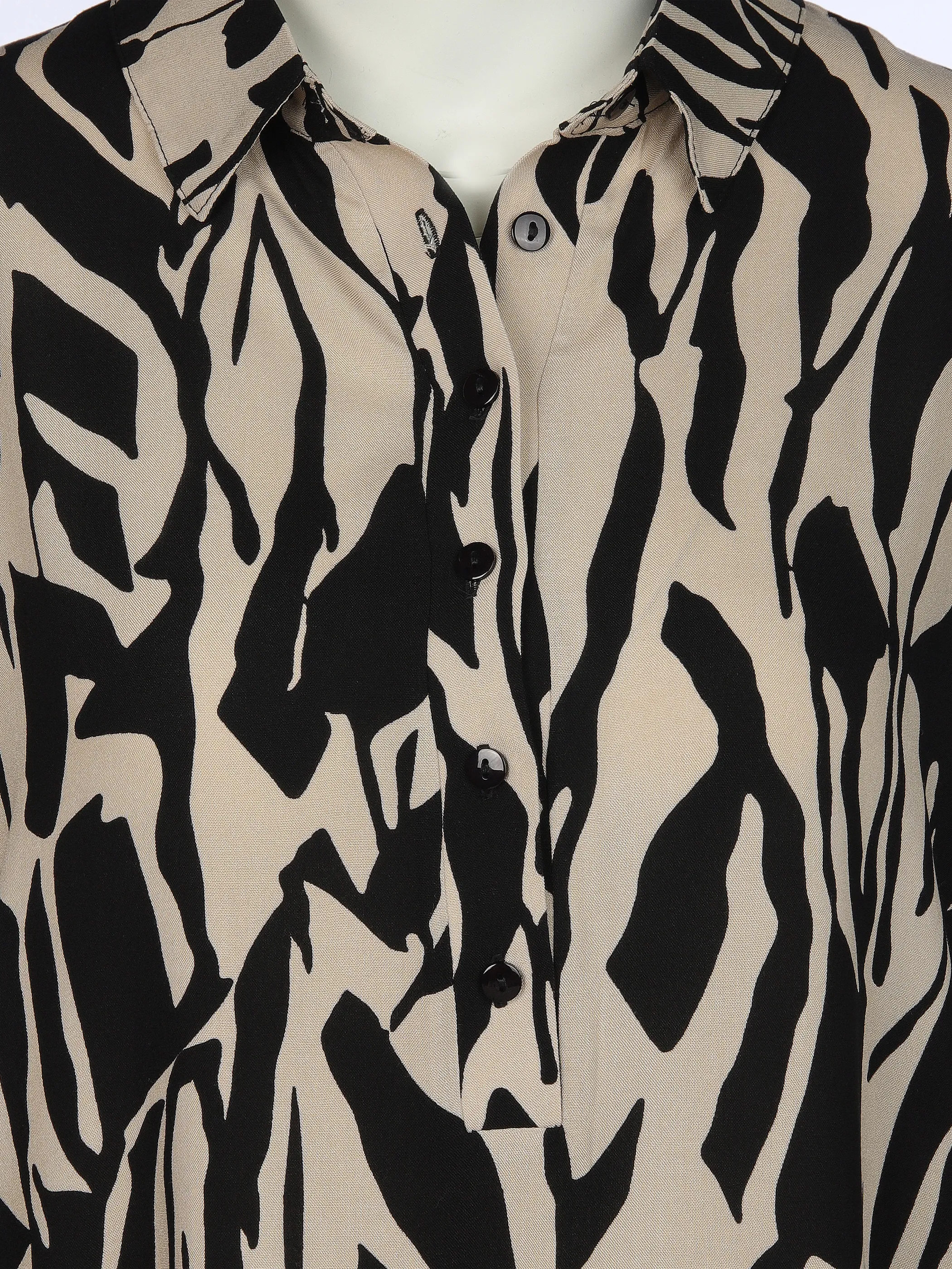 Lisa Tossa Da-Kleid m. Alloverprint Schwarz 909153 SW/BE 3 Lisa Tossa Da-Kleid m. Alloverprint Schwarz 909153 SW/BE 3